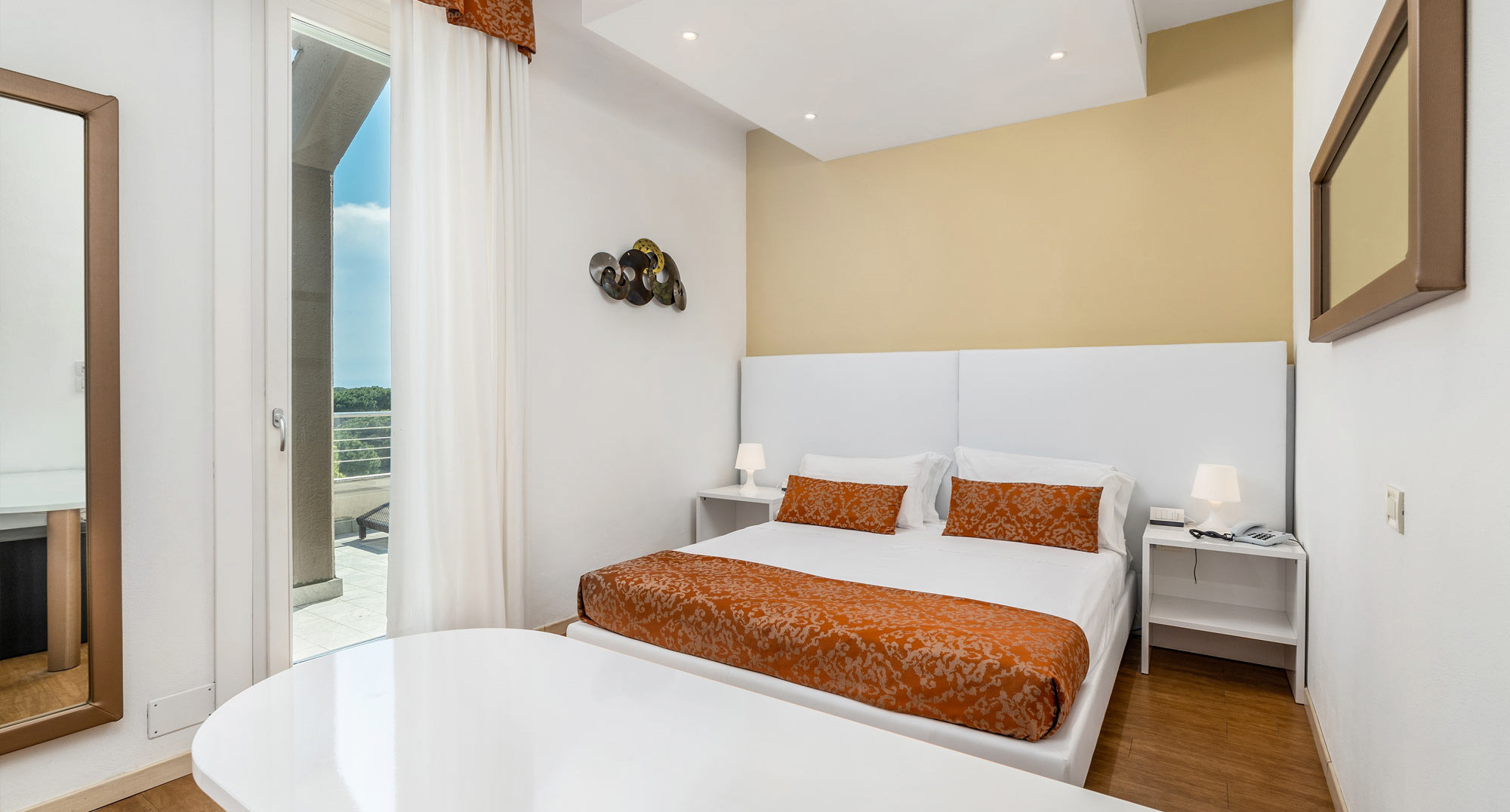 media.SlideJuniorSuite1-CFH-MichelangeloMilano-Marittima