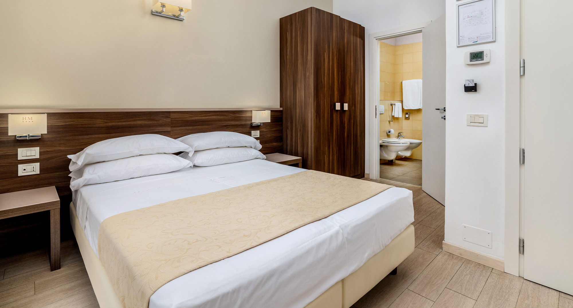 media.SlideFamily-Room5-CFH-MichelangeloMilano-Marittima