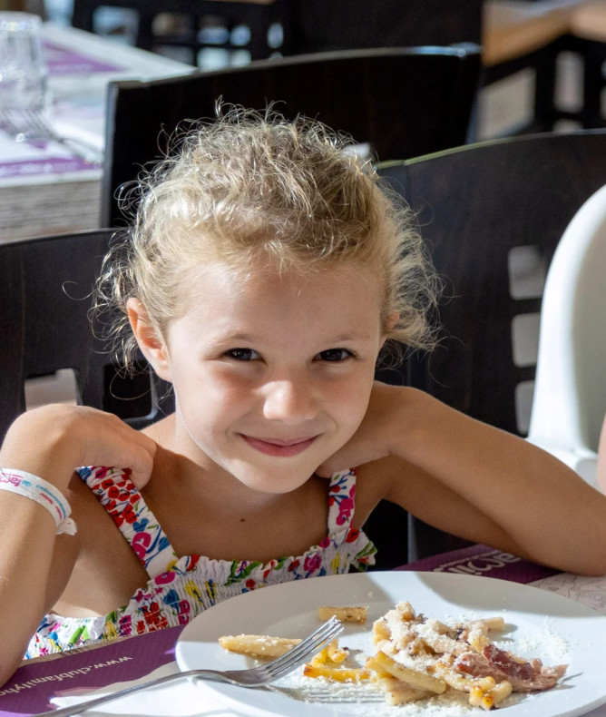 media.Slide-Ristorante2-CFH-MichelangeloMilanoMarittima