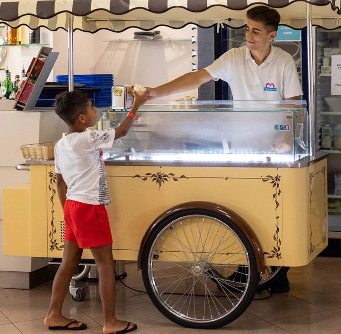 media.servizi-gelato-cfh-clubfamilyhotelmilanomarittima_michelangelo